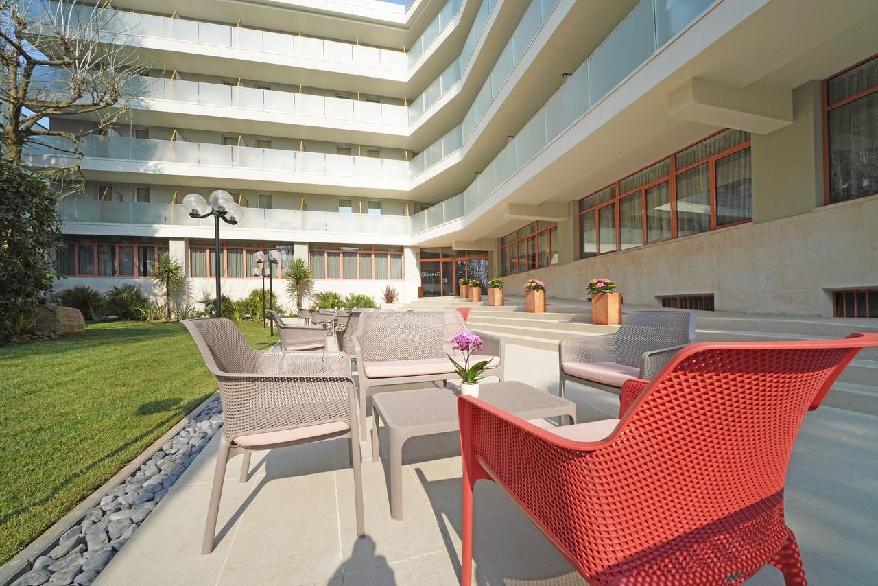 Hotel La Perla - Bike Hotel Garda  Ngoại thất bức ảnh