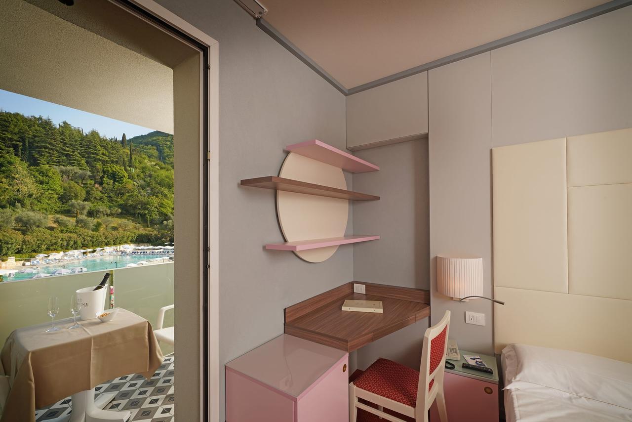 Hotel La Perla - Bike Hotel Garda  Ngoại thất bức ảnh